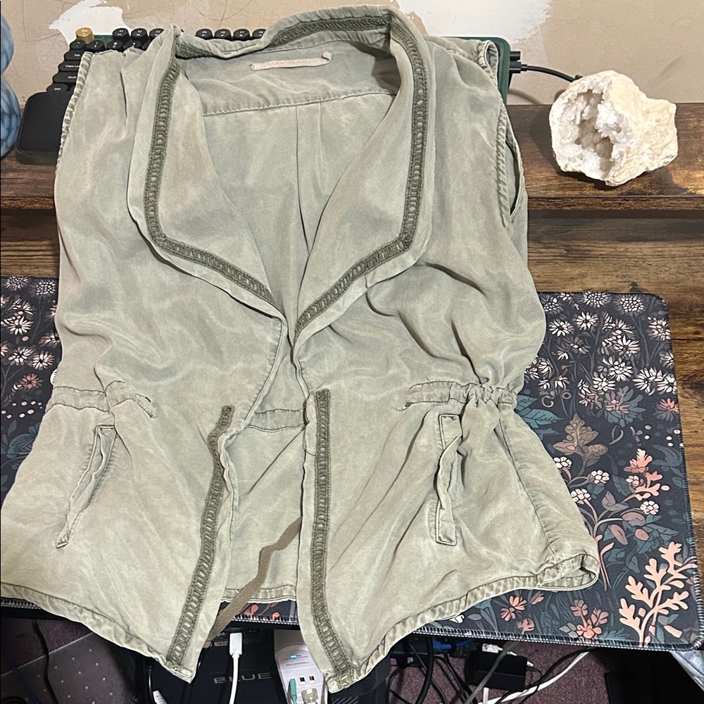 Max Jeans Sage Green Sleeveless Top